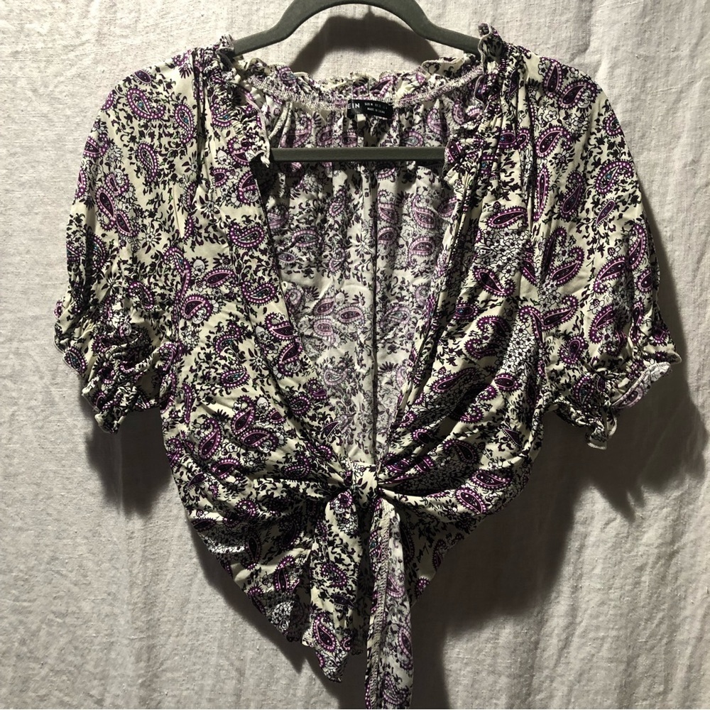 SHEIN women crop top purple and cream paisley tie waist v neck size M